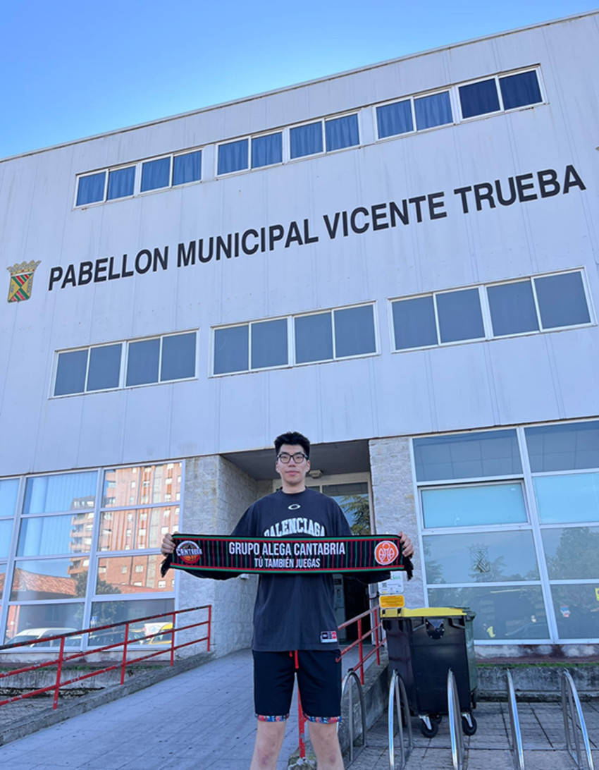 亚博体育app-赛后西甲传出新动向，阿贾克斯篮板制胜，管理层表态——话题不断，球队文化再被提及的简单介绍-亚博体育app